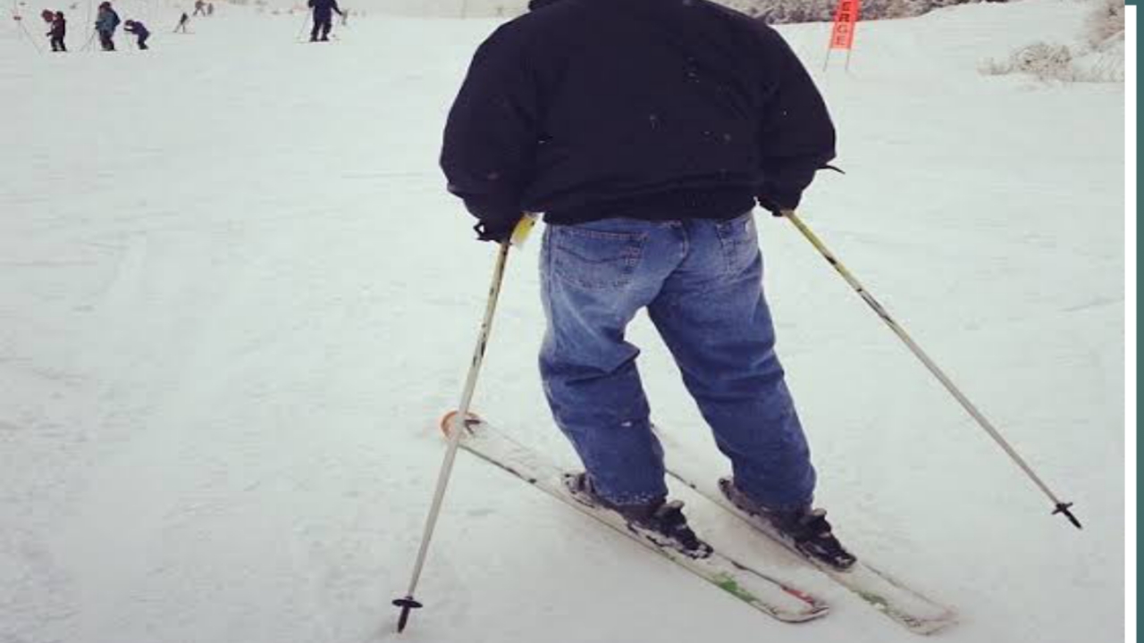 wear jeans skiing